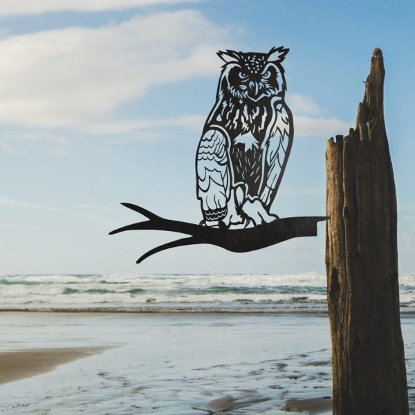 Horned-Owl-Stake